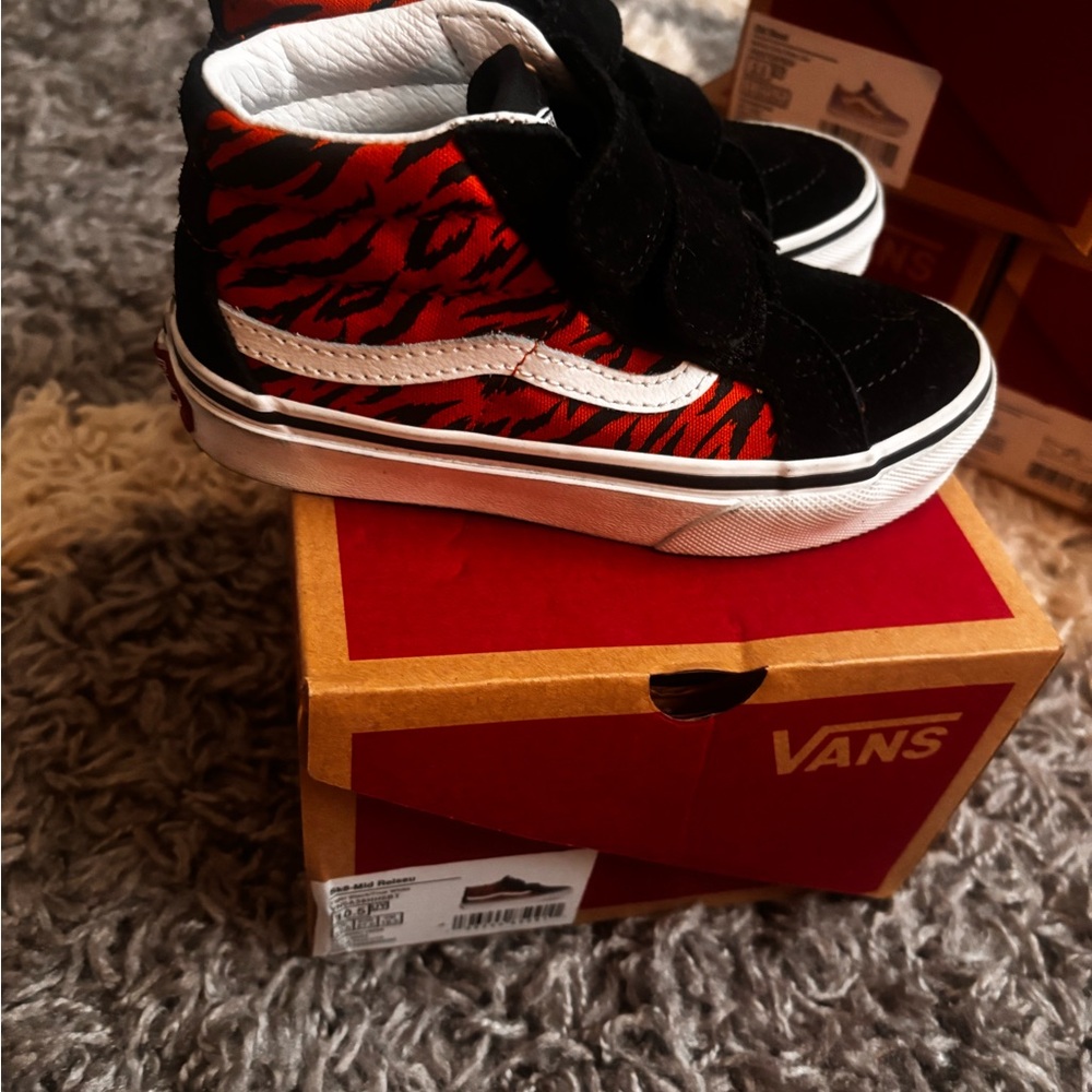 Vans Kids Black and orange Tiger Stripe Sneakers